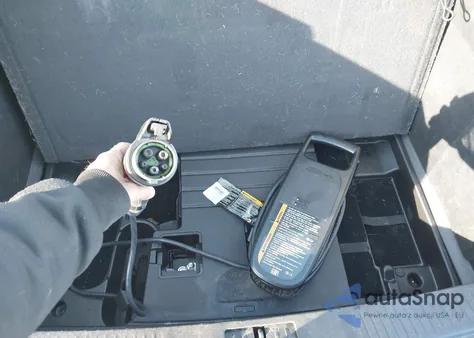 2013 Chevrolet Volt from USA, damaged, VIN 1G1RA6E45DU135825